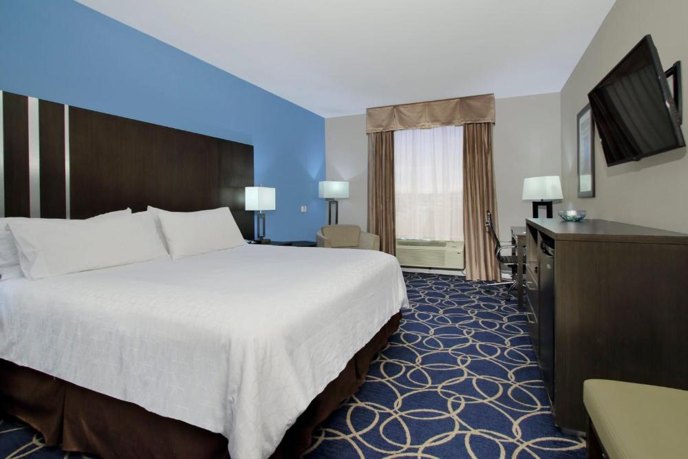 Standard King Room interior
